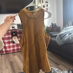 Anthropologie 

Mustard yellow lace top xxs